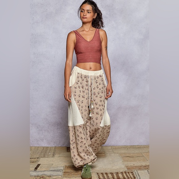 POL “ Sunstone Joggers “ Quilted Jogger Pants | Taupe & Oatmilk - Picture 5 of 5